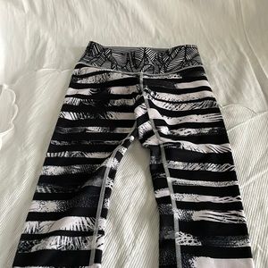 Lululemon High Time Crop Shady Palms/Black